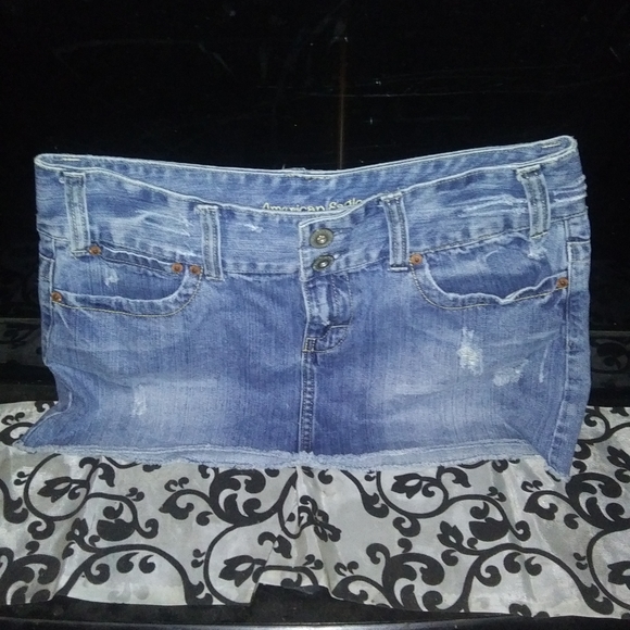 Mini skirt - Picture 2 of 2